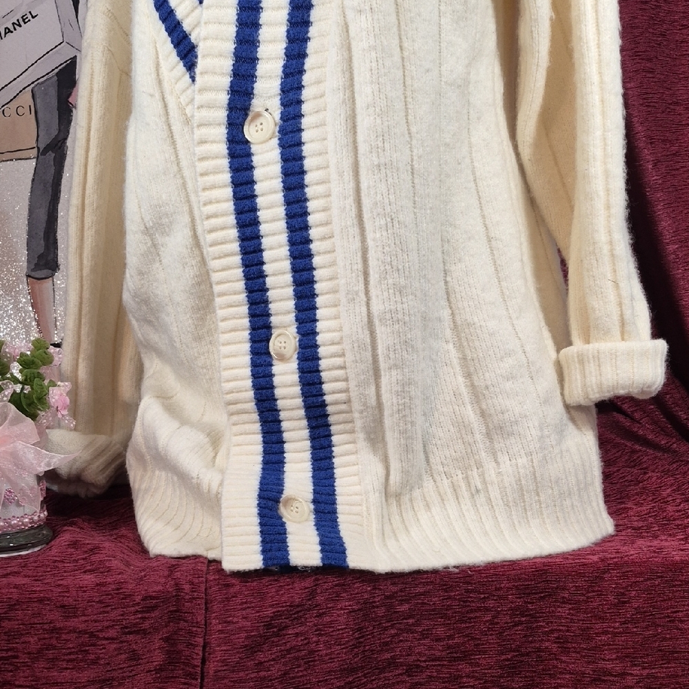 VICTORIA'S SECRET Cream Cable-Knit Cardigan with Blue Stripe and 'P' Patch NWT - Picture 5 of 7